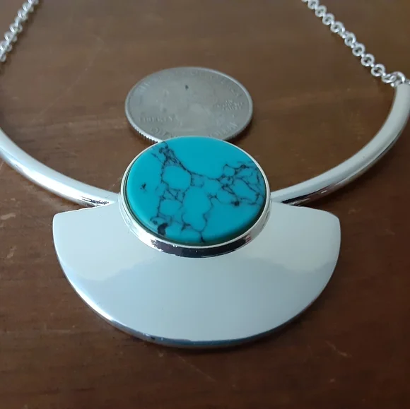 Avon Necklace - Picture 3 of 6